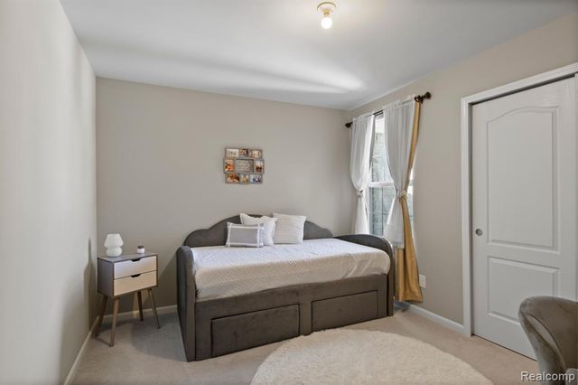 39985 Premier Drive, Plymouth, MI 48170