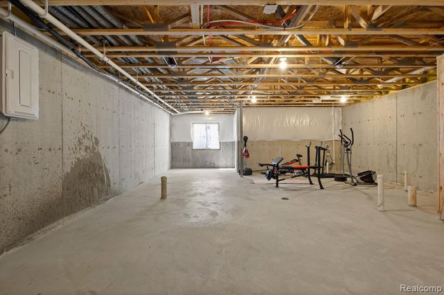 39985 Premier Drive, Plymouth, MI 48170