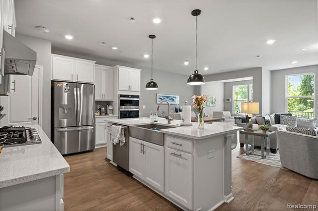 39985 Premier Drive, Plymouth, MI 48170