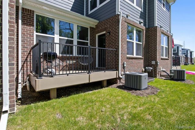 39985 Premier Drive, Plymouth, MI 48170