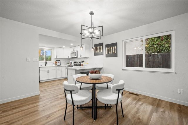 400 Tioga Dr, Lodi, CA 95242