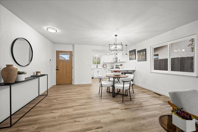 400 Tioga Dr, Lodi, CA 95242