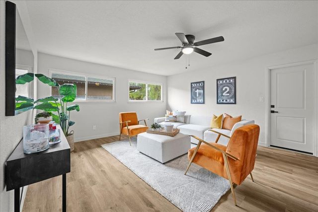 400 Tioga Dr, Lodi, CA 95242