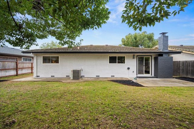 400 Tioga Dr, Lodi, CA 95242