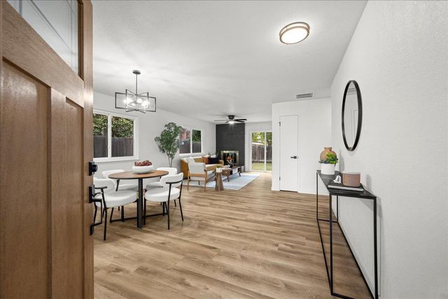 400 Tioga Dr, Lodi, CA 95242