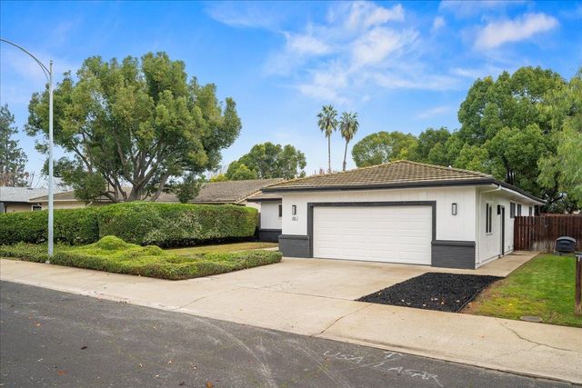 400 Tioga Dr, Lodi, CA 95242
