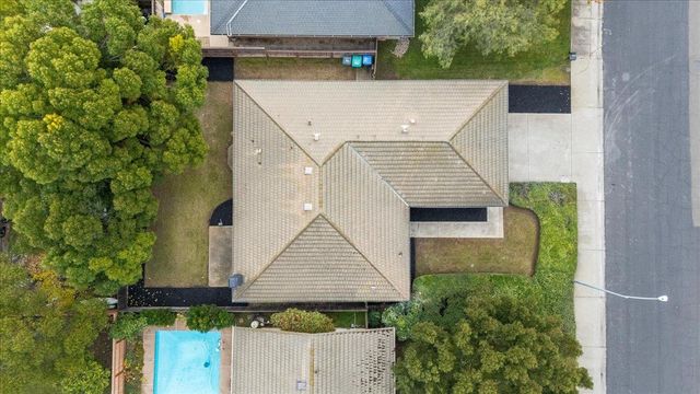 400 Tioga Dr, Lodi, CA 95242