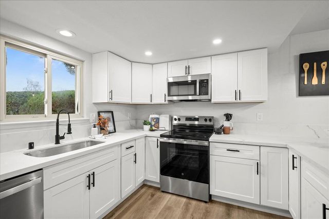 400 Tioga Dr, Lodi, CA 95242