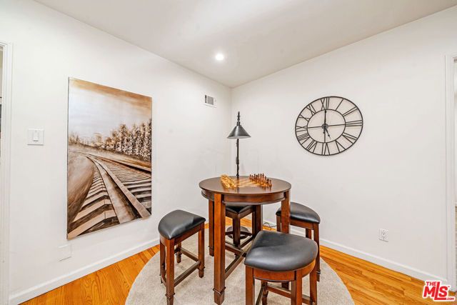820 Alandele Avenue, Los Angeles, CA 90036