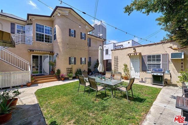820 Alandele Avenue, Los Angeles, CA 90036