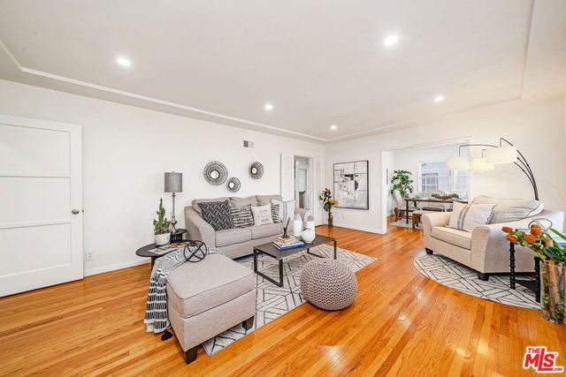 820 Alandele Avenue, Los Angeles, CA 90036