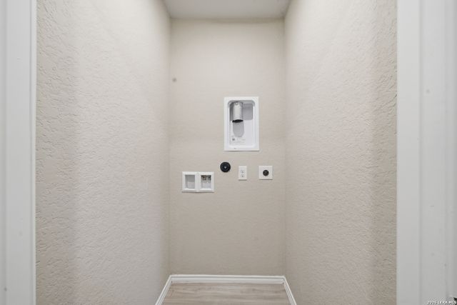 423 AMBUSH RDG, San Antonio, TX 78220