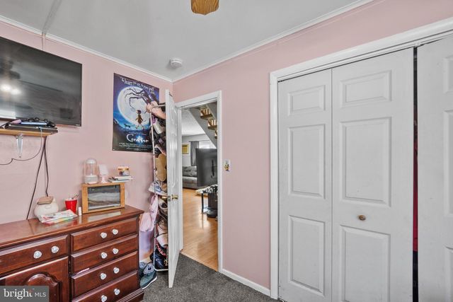 5 NICKELHILL LN, Levittown, PA 19054