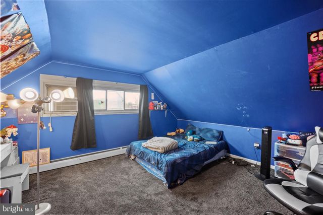 5 NICKELHILL LN, Levittown, PA 19054