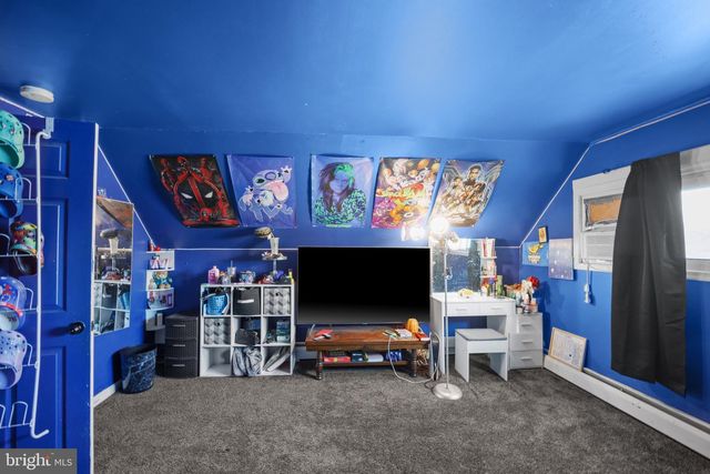 5 NICKELHILL LN, Levittown, PA 19054