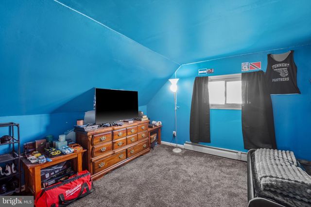 5 NICKELHILL LN, Levittown, PA 19054