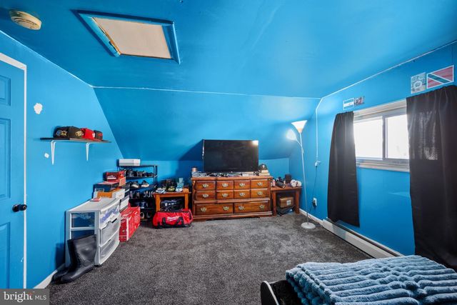 5 NICKELHILL LN, Levittown, PA 19054