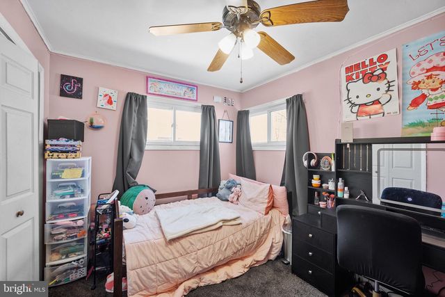 5 NICKELHILL LN, Levittown, PA 19054