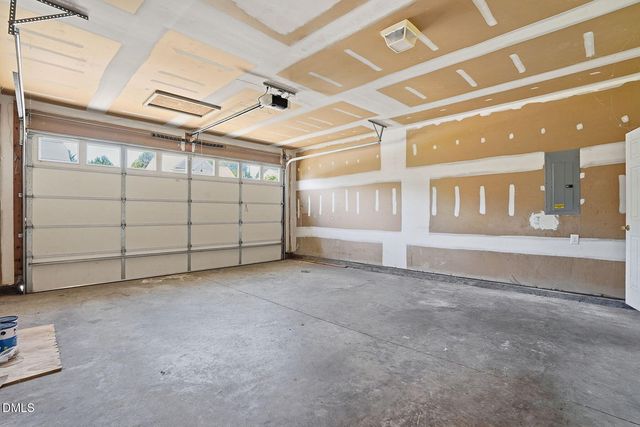 212 N Honey Springs Avenue, Fuquay Varina, NC 27526
