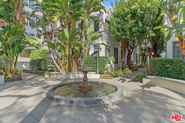 1250 N Harper Avenue 302-A, Los Angeles, CA 90046