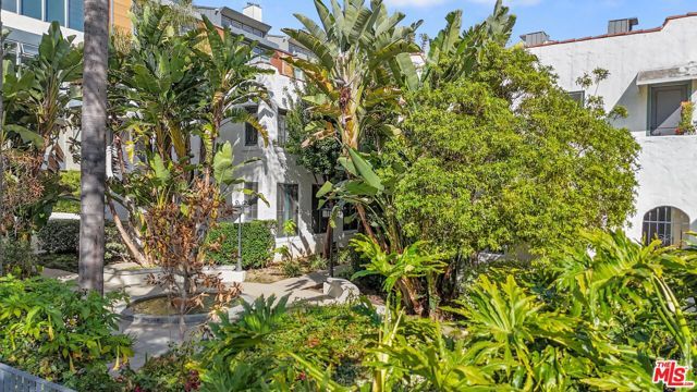 1250 N Harper Avenue 302-A, Los Angeles, CA 90046