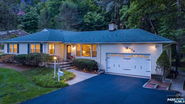 629 Lawlins Road, Wyckoff, NJ 07481