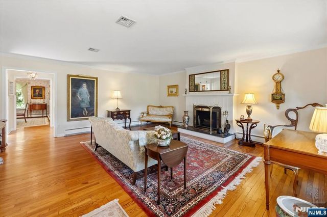 629 Lawlins Road, Wyckoff, NJ 07481