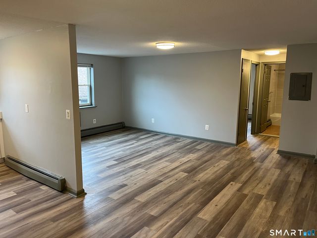 32 Cook Avenue D27, Meriden, CT 06451