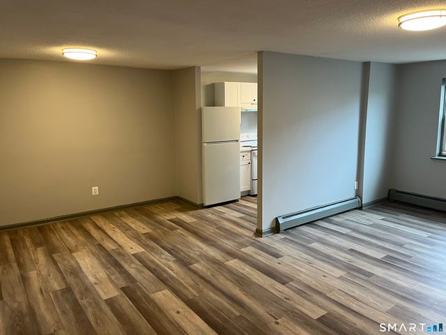 32 Cook Avenue D27, Meriden, CT 06451