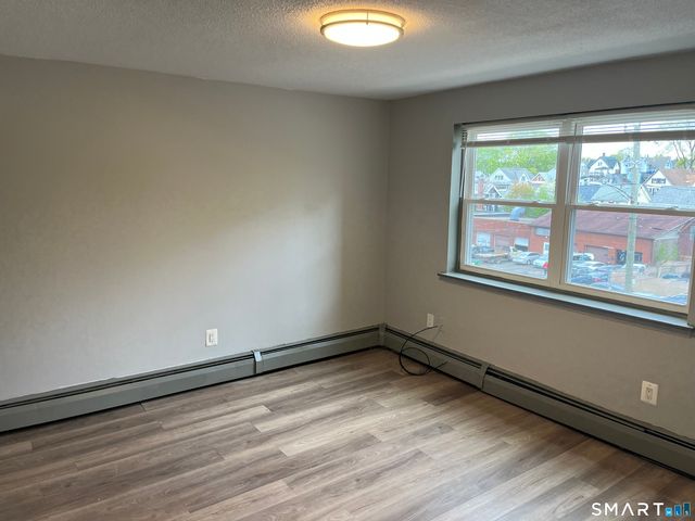 32 Cook Avenue D27, Meriden, CT 06451