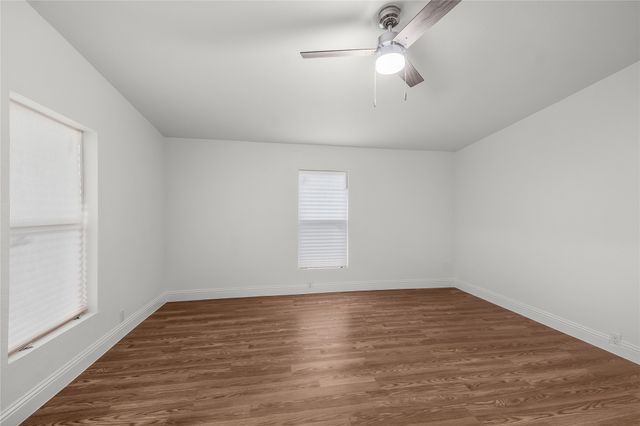 5820 Isbell Street, Sansom Park, TX 76114