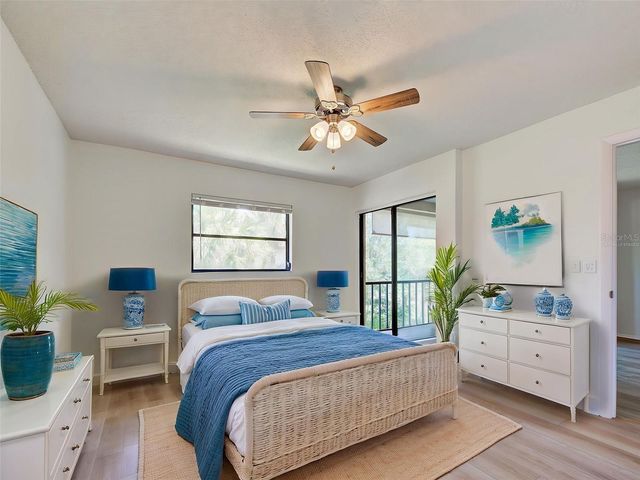 7237 CLOISTER DRIVE 207, Sarasota, FL 34231