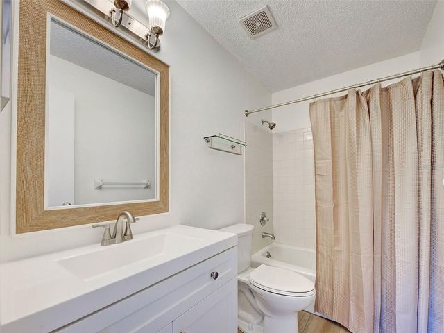 7237 CLOISTER DRIVE 207, Sarasota, FL 34231