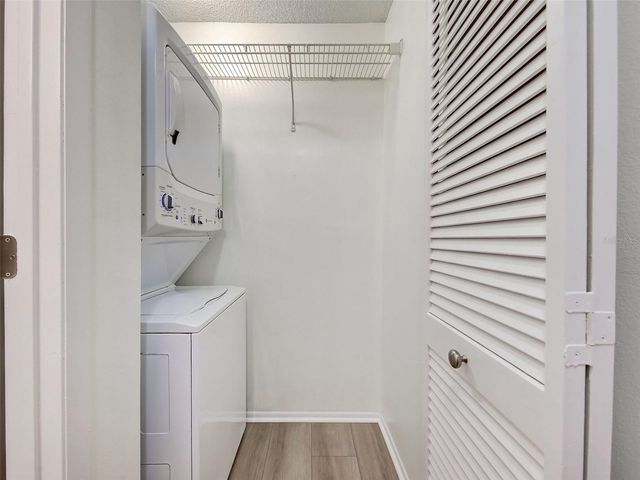 7237 CLOISTER DRIVE 207, Sarasota, FL 34231