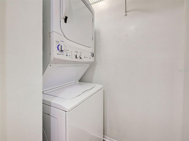 7237 CLOISTER DRIVE 207, Sarasota, FL 34231