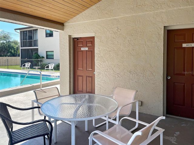 7237 CLOISTER DRIVE 207, Sarasota, FL 34231