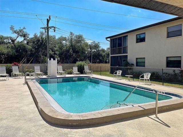 7237 CLOISTER DRIVE 207, Sarasota, FL 34231