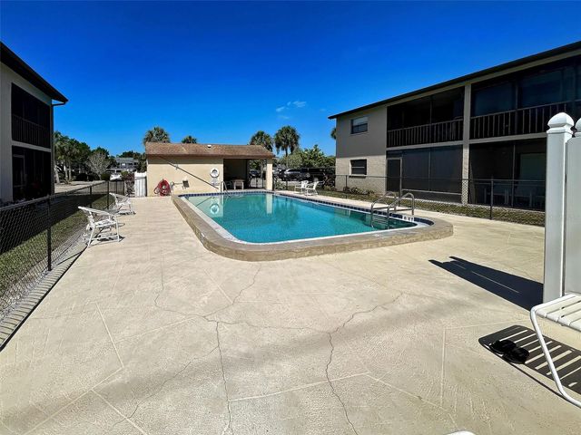 7237 CLOISTER DRIVE 207, Sarasota, FL 34231
