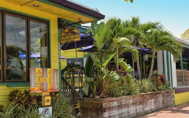 7237 CLOISTER DRIVE 207, Sarasota, FL 34231