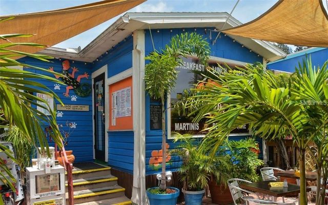 7237 CLOISTER DRIVE 207, Sarasota, FL 34231