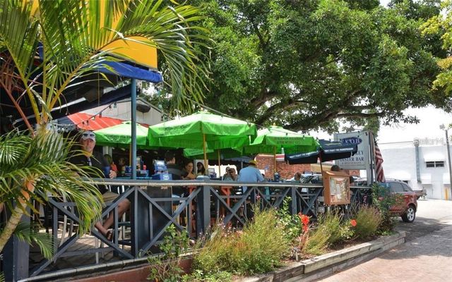 7237 CLOISTER DRIVE 207, Sarasota, FL 34231