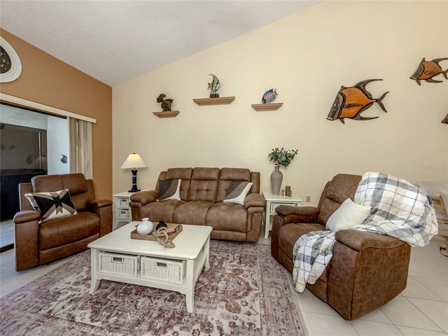 934 CAPRI ISLES BOULEVARD 210, Venice, FL 34292