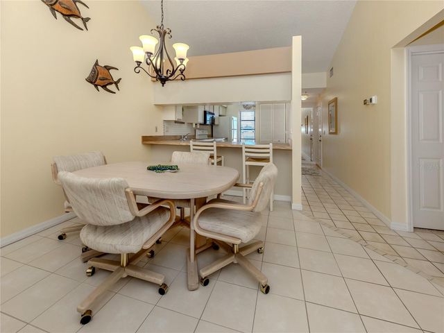 934 CAPRI ISLES BOULEVARD 210, Venice, FL 34292