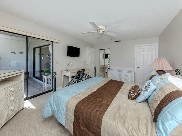 934 CAPRI ISLES BOULEVARD 210, Venice, FL 34292