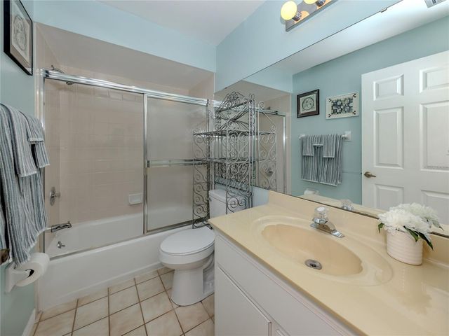 934 CAPRI ISLES BOULEVARD 210, Venice, FL 34292