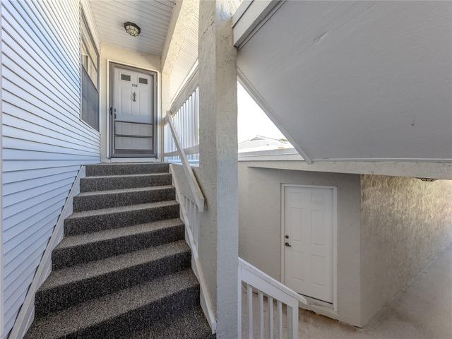 934 CAPRI ISLES BOULEVARD 210, Venice, FL 34292