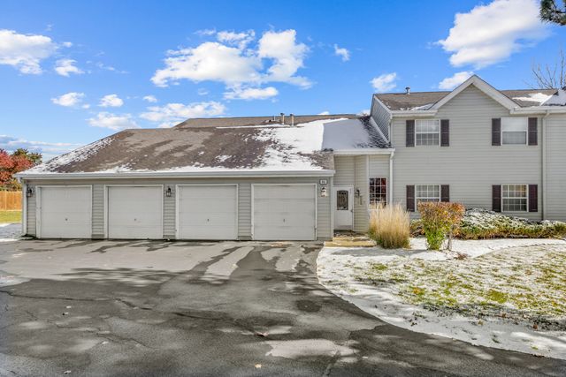 86 Gant Circle F, Streamwood, IL 60107