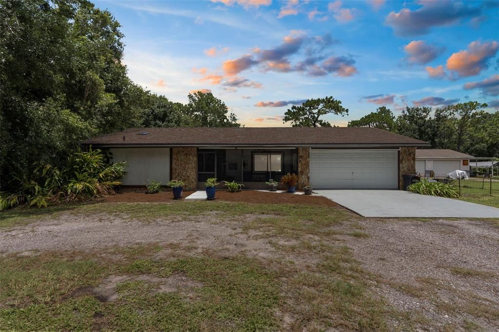 17635 EAGLE LANE, Lutz, FL 33558