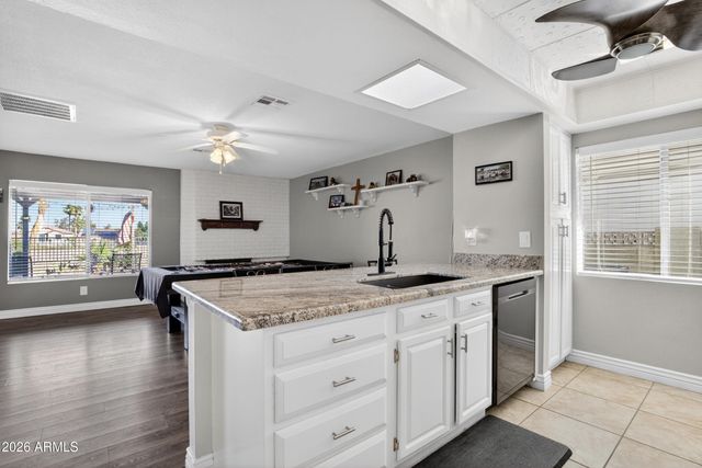 11215 S TOMAH Street, Phoenix, AZ 85044