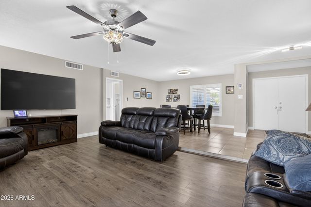 11215 S TOMAH Street, Phoenix, AZ 85044